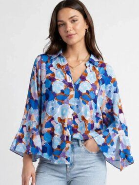 New GIGIO S 4 6 Blue Floral Blooms Hi-Low Hem Button Down Top Open Slit Sleeve